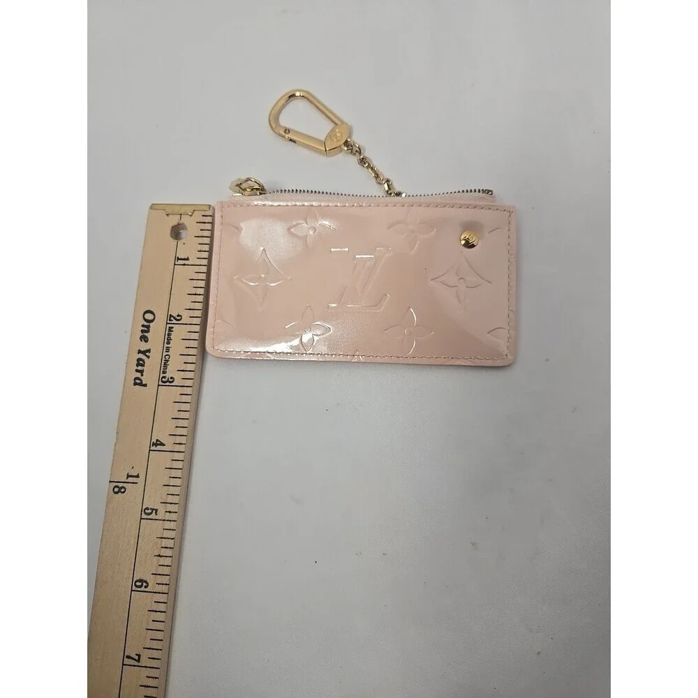 Louis Vuitton Pochette Clé Coin Case Purse Monogram Vernis Cream Beige